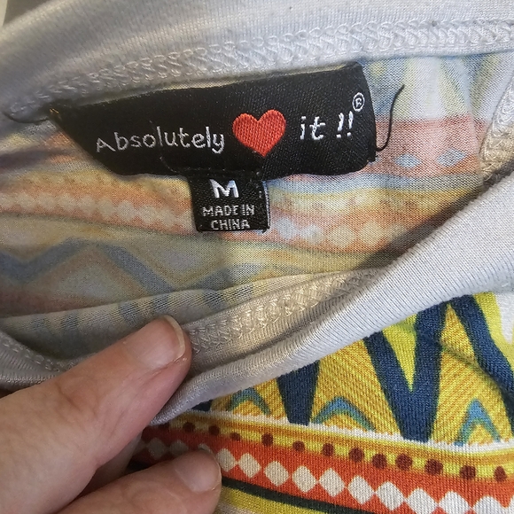 ✅️🎊🎉3/10 Sale Add To Bundle Absolutely Vibrant Multicolor Patterned Dress - Picture 2 of 5